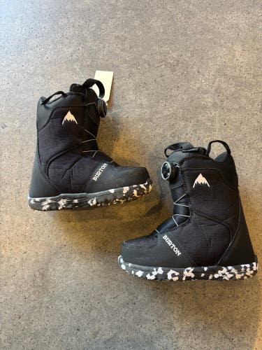 Kid's Burton Grom Boa Snowboard Boots | Size: 2
