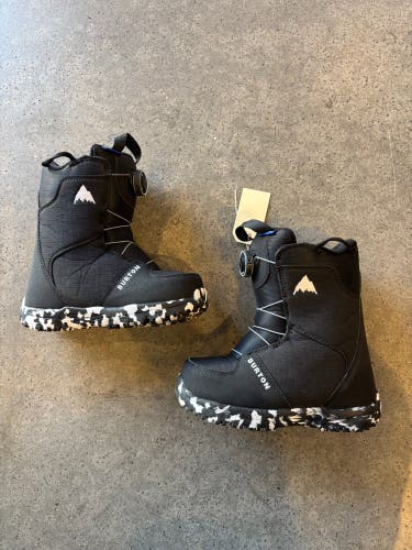 Kid's Burton Grom Boa Snowboard Boots | Size: 3