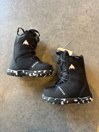 Kid's Burton Grom Boa Snowboard Boots | Size: 13 K