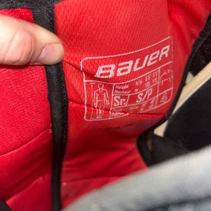 Small Senior Bauer Vapor X30 Shoulder Pads (Used)