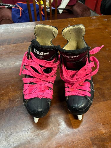 CCM Tacks 692 Hockey Skates Regular Width Size 3 (Used)