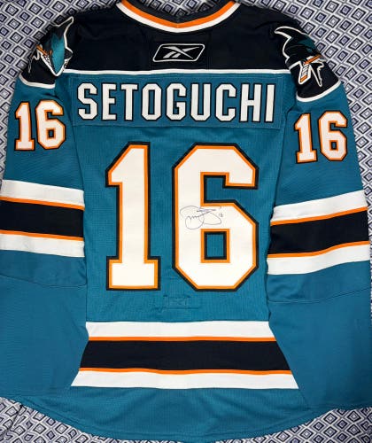 Devin Setoguchi Reebok EDGE 2.0 MiC San Jose Sharks Autograph Jersey Size: 56