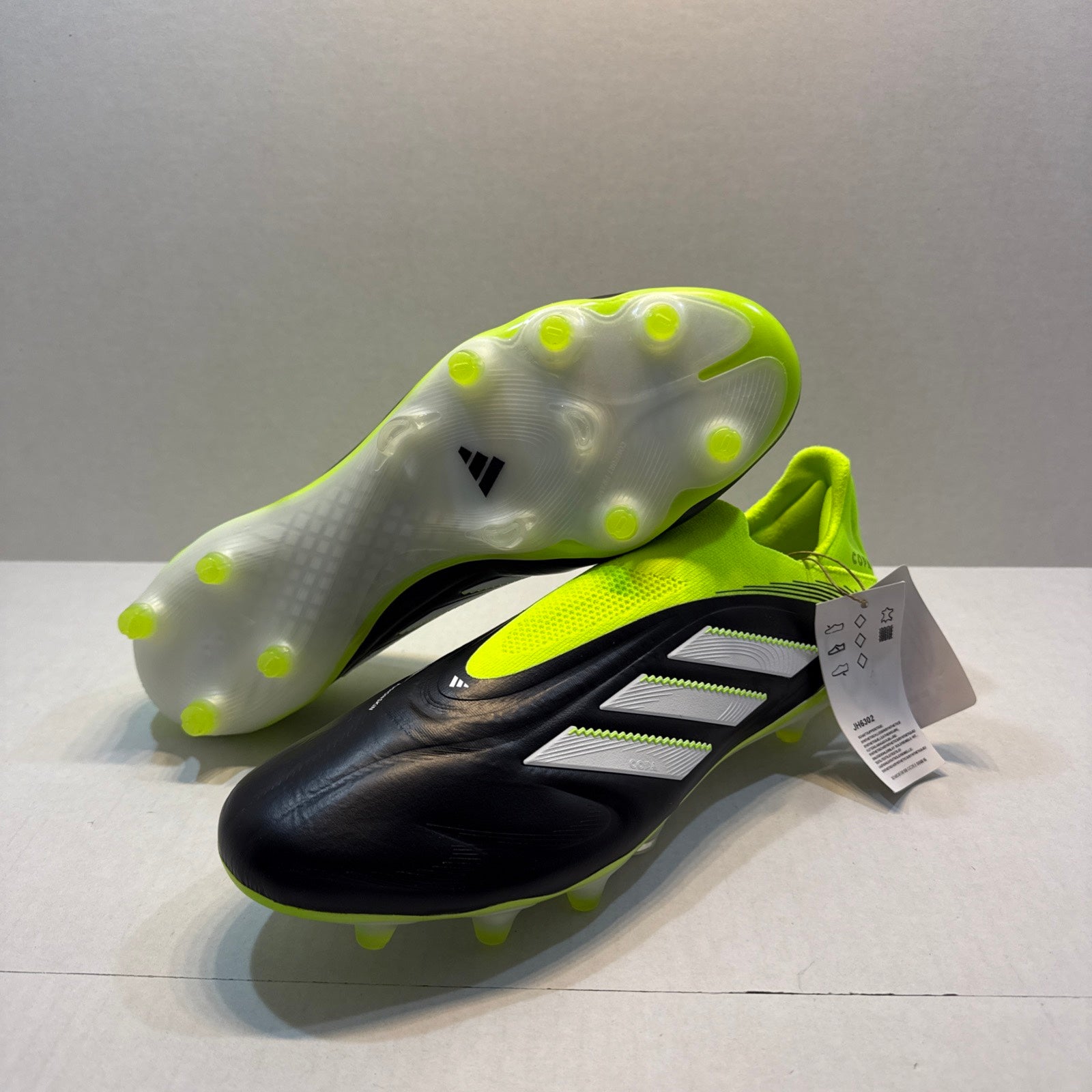 Size 10 Adidas Copa Pure 3 Elite Laceless FG Cleats JH6302 Men Black Green New adidas Copa Pure 3 Elite Laceless FG - PassaSports.com main image 2