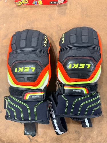 Black Size 6  Leki Gloves (Used)