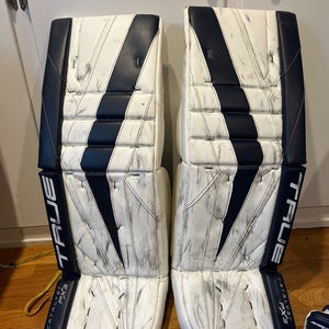 33" True Catalyst PX3 Pro Goalie Leg Pads (Used)