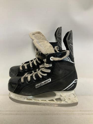 Used Bauer SUPREME S140 Intermediate Hockey Skate Intermediate 4.0 11823-S000037075