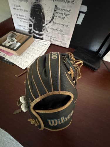 2024 Wilson A2000 RH Infield Baseball Glove 11.5" (Used)