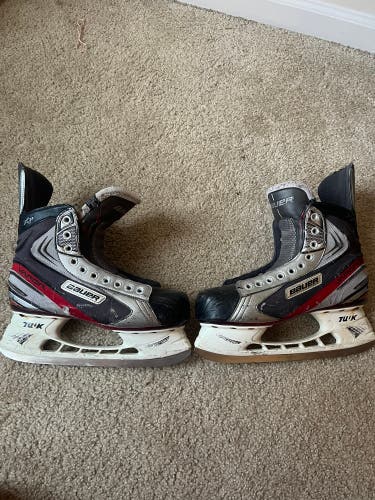 2011 Bauer Vapor X3.0 Hockey Skates Regular Width 9 (Used)