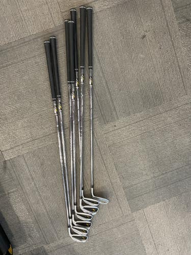 Used Taylormade RBLADEZ Mens Iron Set RH 4I-GW/AW 11614-S000226917