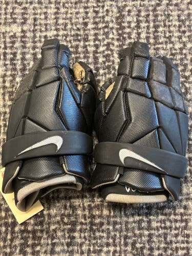 Nike Vapor Lacrosse Gloves 12" (Used)