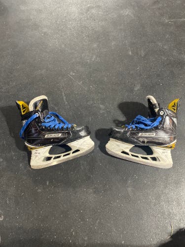 2016 Bauer Supreme S180 Hockey Skates Size 3.5 (Used)