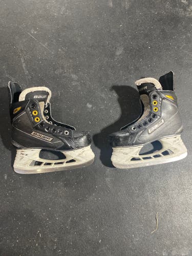 2016 Bauer Supreme S170 Hockey Skates Regular Width Size 1 (Used)