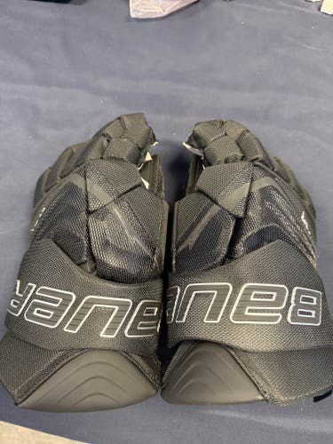 Bauer Vapor Flylight Gloves 14" (New)