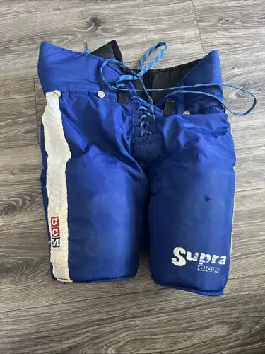 Men's Intermediate Small CCM Supra Hockey Pants (Used)
