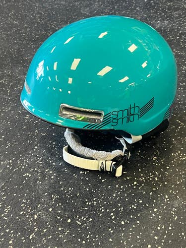 Used Smith Snowsport Helmet Adult Turquoise SM 11849-S000036263
