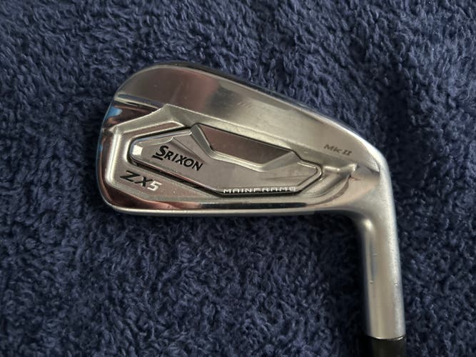 Men’s R Handed Srixon Zxk 11 irons