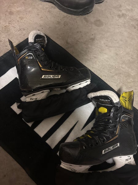 2018 Bauer Supreme S29 Hockey Skates Regular Width Size 2 (Lightly Used)