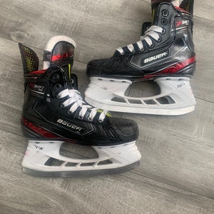 Bauer Vapor X Shift Pro Hockey Skates Regular Width Size 1.5 (Used)