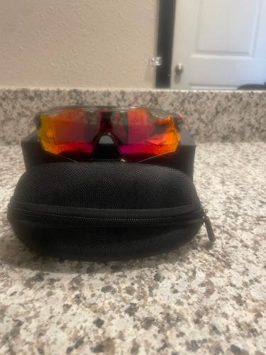 Unisex One Size Fits All Oakley Radar EV Sunglasses (New)