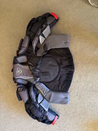 Large 2023 Bauer Hyperlite Goalie Chest Protector (Used)