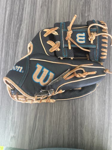 2012 Wilson A2000 RH Infield Baseball Glove 11.5" (Used)