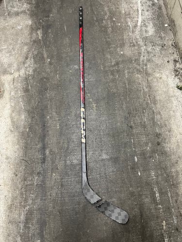 Broken Senior CCM JetSpeed FT7 Pro Left Hand Hockey Stick P29 70 Flex (Used)