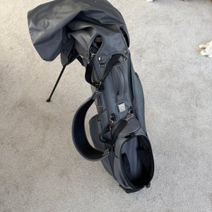 Men's Titleist LINKSLEGEND Members Bag - READ