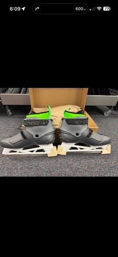 2022 Bauer Konekt HF2 Hockey Goalie Skates Regular Width 10 (New)