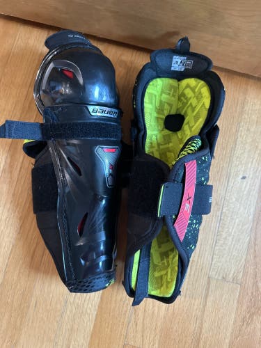 Junior Bauer Vapor 3X 12" Shin Pads (Used)