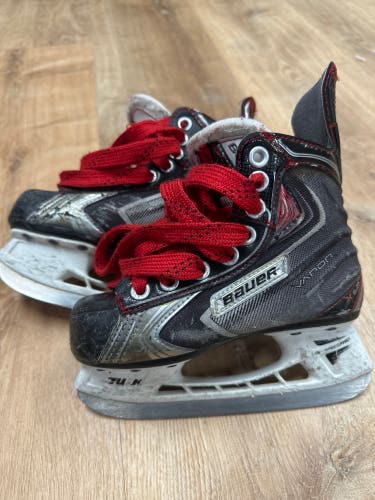 2013 Bauer Vapor X60 Hockey Skates Regular Width 11.5 (Used)