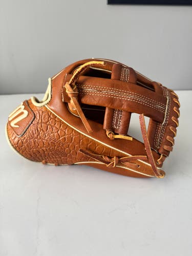 Infield RH Marucci Capitol Series Baseball Glove 11.75" (Used)