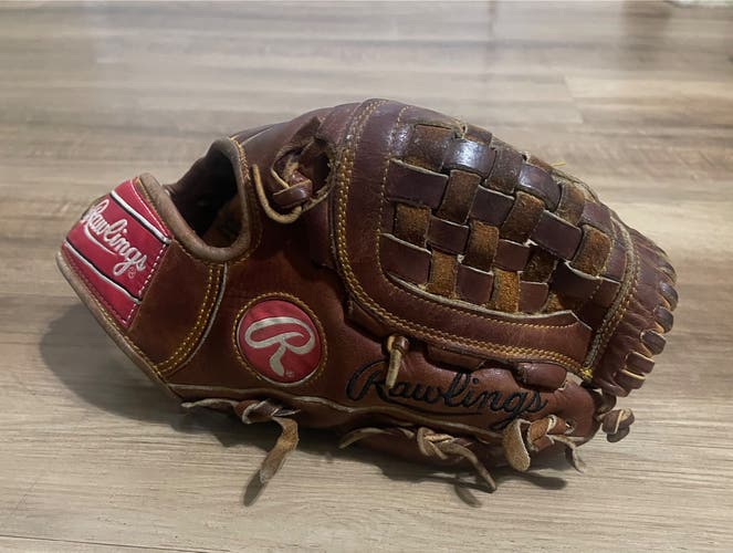 Vintage late 90’s Rawlings Heart of the Hide Baseball glove