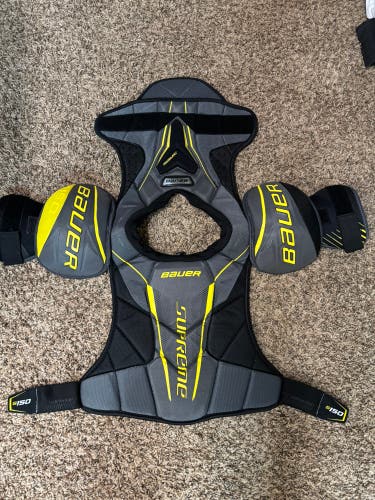 Senior Small Bauer Supreme S150 Shoulder Pads (Used)