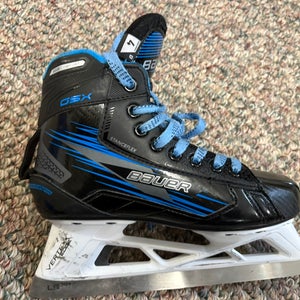Bauer gsx Goalie Hockey Skates Regular Width Size 4 (Used)