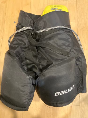 Youth Medium Bauer Supreme S170 Hockey Pants (Used)
