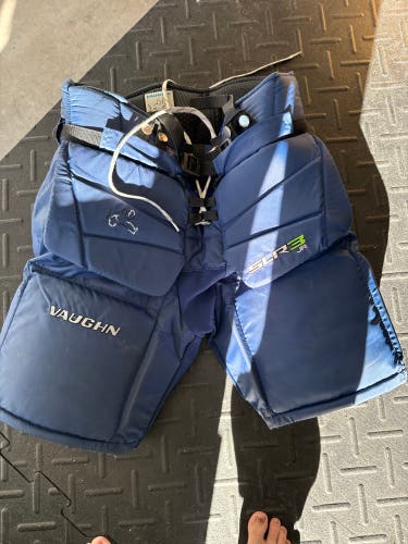 Junior XL Vaughn Ventus SLR3 Hockey Goalie Pants (Used)