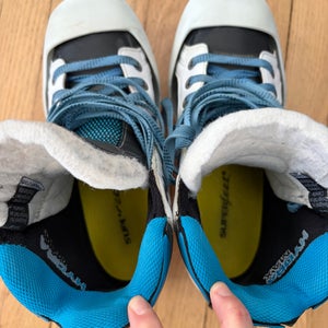 Bauer Reactor 7000 Hockey Goalie Skates Regular Width Size 5.5 (Used)