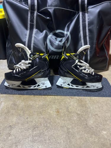2016 CCM Ccm tacks classic pro Hockey Skates Regular Width 8.5 (Used)