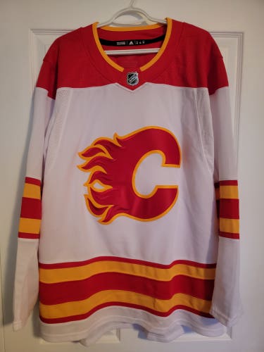 Used Calgary Flames Away Jersey (size 56)