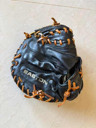 Easton Black Magic Series RH Catcher's Baseball Glove (Used)
