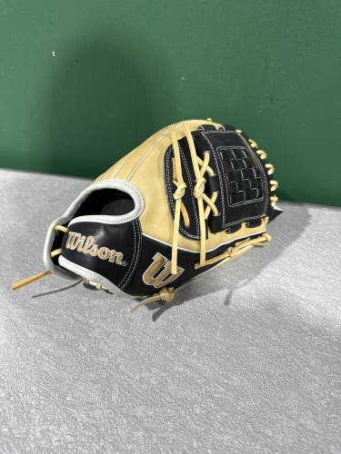 Wilson Pro A2000 RH Pitcher's Softball Glove 12" (New)