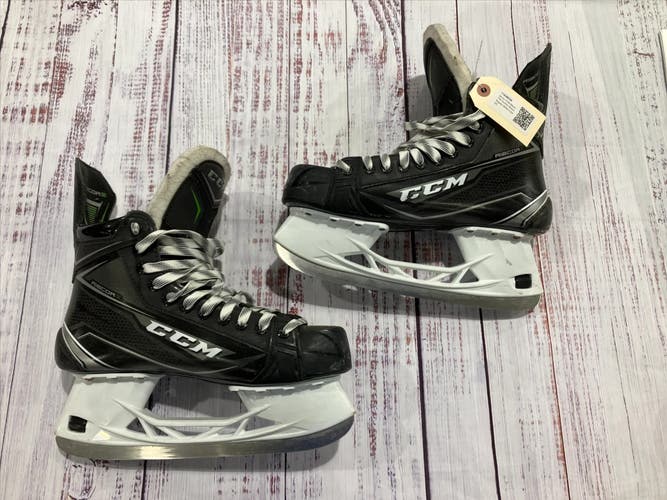 Senior CCM Ribcor 76K Hockey Skates Regular Width 9 (Used)