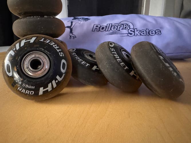 8X Bauer HI-LO Street 59MM Roller Hockey Wheels + Bearings + case