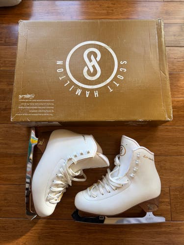 Risport Figure Skates B Womens 5.5 (240) (New)