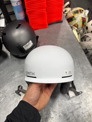 Used Smith Snowsport Helmet Adult White SM 11337-S000478540