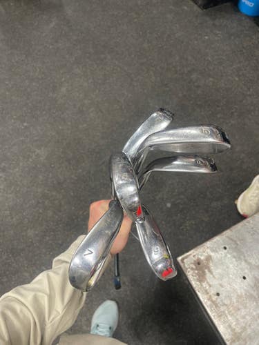 Used Taylormade CGB MAX Mens Iron Set RH 5I-PW 11337-S000478528