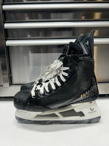 Bauer Vapor Flylite Hockey Skates NHL Pro Stock Size 8 FIT 1 272mm (Used)
