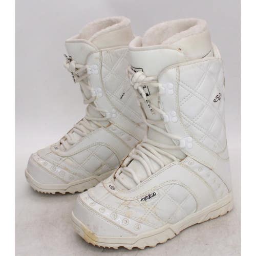 ThirtyTwo Exus Women's Snowboard Boots - Size 7 / Mondo 24 Used