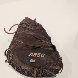 Catcher's RH Wilson A950 Baseball Glove (Used)