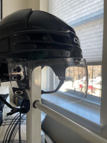 Oakley Straight Cut Hockey Visor (Used)